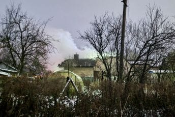 (VIDEO) Srušio se avion u blizini aerodroma u Viljnusu, najmanje jedna osoba poginula