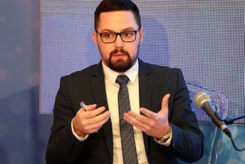 Savić: Novajlije u politici mogu da privuku birače