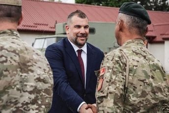 Operacija „Aperisani na bolovanju“ ili: Kad se dva vojnika na Kosovo vrate