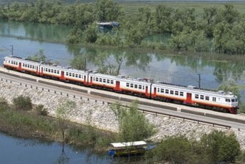 U prekidu željeznički prevoz između Bara i Podgorice