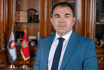 Đurašković: Zrelo je vrijeme da sjednemo i raspravimo o načinu i putevima crnogorske nacije