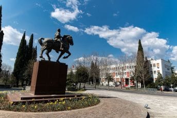 Lako je ne poštovati zakon u društvu đe zakon ne poštuje narod