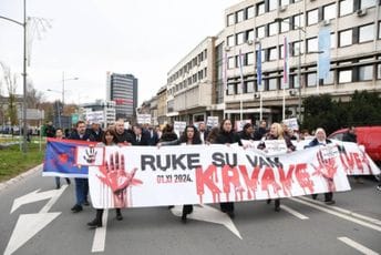 Protest u Novom Sadu: Nadležnima poručili da će odgovarati za tragediju na Željezničkoj stanici