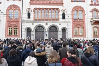 Vučić ne odgovara na njihove zahtjeve: Blokade fakulteta i studentski protesti širom Srbije