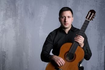 Nikšić guitar festival: Za vikend finale takmičenja, izložba gitara i koncert Lovra Peretića