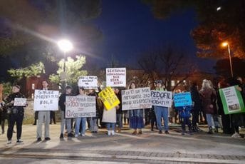 Vujisić i Mijušković poručuju:  Rok za otkaz Čečoviću odavno probijen, protesti će biti brojniji i snažniji ako se do kraja sedmice ne razriješe on i Vučurović