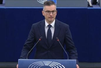 Šarec predstavio izvještaj: Konačan uspjeh Crne Gore zavisiće od vladavine prava, političke stabilnosti i sposobnosti da članstvo bude iznad dnevne politike