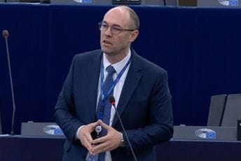 Štir: Pobijedio je Mandić, poražena je evropska Crna Gora