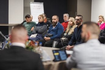 Panel "Promocija nenasilja i kulture mira, uloga zajednice i pojedinca" u Podgorici: Nemojte biti kao mi, učite na našim greškama