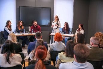 CBCG: Studenti Ekonomskog fakulteta učestvovali u debati o budućnosti gotovinskog plaćanja