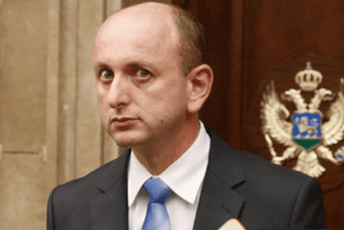 Knežević: Da sam se zaustavljao kada su iz mraka hijene zavijale nikad ne bih stigao do cilja