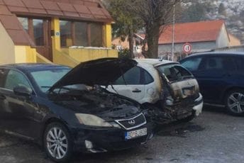 Cetinje: Danilu i Vuku Brajoviću zapaljena auta