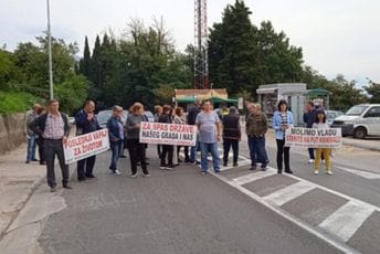 Protest u Herceg Novom: Radnici Vektra Boke blokiraće sjutra magistralu na sat vremena