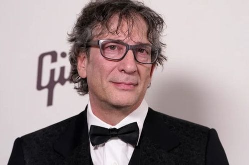 Američki sudovi odbacili tužbe protiv Nila Gejmena za seksualno zlostavljanje