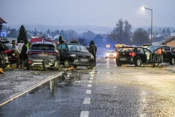 Led napravio probleme u dijelu Njemačke: Veliki broj udesa, zatvorene škole i aerodromi