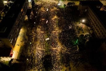 (FOTO/VIDEO) Održan novi protest: Zahtjevi studenata dobili još masovniju podršku na ulicama Podgorice