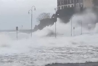 Italijanska ostrva u totalnoj izolaciji i pod vodom: Do tamo se ne može ni morem ni vazduhom