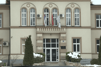 Inspekcija naložila da se spomenik Đurišiću odmah ukloni