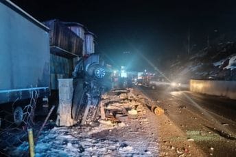 Težak udes u Rožajama: Jedna osoba stradala, druga povrijeđena