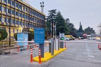 Od ponedjeljka počinje naplata na smart parkingu ispred zgrade CGES-a