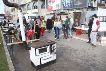 Tivćanin na Autokomandi sprema hranu za studente, pridružile mu se kolege iz beogradskih restorana