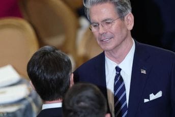 Senat potvrdio Skota Besenta za američkog ministra finansija Senat potvrdio Skota Besenta za američkog ministra finansija
