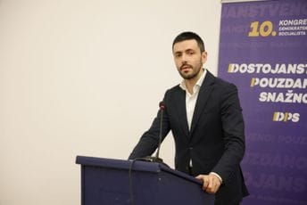 Živković u Petnjici: DPS je kičma građanske Crne Gore, odbranili smo ključne državne interese i iz opozicione uloge Živković u Petnjici: DPS je kičma građanske Crne Gore, odbranili smo ključne državne interese i iz opozicione uloge