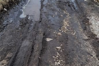 Ni protesti ne pomažu: Iako je obećano, Morački put i dalje nije saniran Ni protesti ne pomažu: Iako je obećano, Morački put i dalje nije saniran