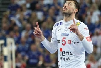 Dirljiv momenat u finalu: Pogledajte kako su Danci pustili Duvnjaka da postigne posljednji gol za Hrvatsku