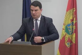 Odžić: Čika Slaven, po profesiji “ugroženi Srbin”, ucrtao više u zadnje dvije godine nego svi slikari iz doba renesanse