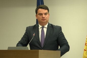 Odžić: Ponavljač Danilović bi da se bavi revizijom istorije, ali to neće proći