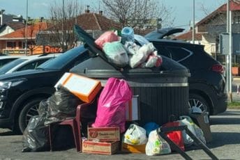 Kontejneri  po Podgorici prepuni, smeće i oko njih: Građani apeluju da gradske službe počiste otpad