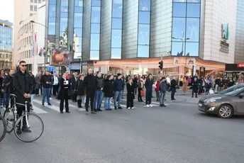 Srbija: Ustali i glumci, za sjutra najavili protestnu šetnju, pozivaju sve da im se priključe