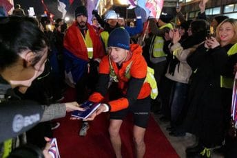 Studenti stigli u Beograd: Crveni tepih za maratonce iz Novog Sada