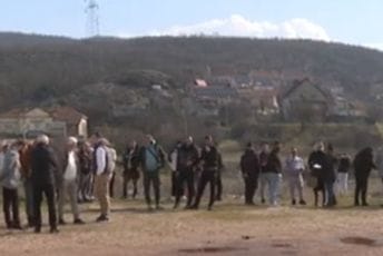 Nikšićani koji žive blizu Gračanice protiv izgradnje postrojenja za preradu životinjskog otpada Nikšićani koji žive blizu Gračanice protiv izgradnje postrojenja za preradu životinjskog otpada