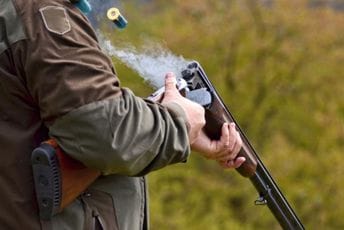 Tragedija u BiH: Okliznuo se u lovu, opalio iz puške i usmrtio muškarca