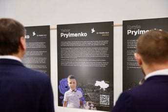 Povodom treće godišnjice ruske invazije na Ukrajinu: Izložba "Izgubljeno djetinjstvo" otvorena u Cetinju