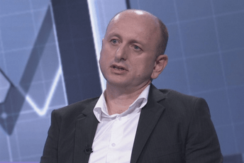 Knežević: Ranko Krivokapić prstom Ibrahimovića glasao za prijem Kosova u Savjet Evrope