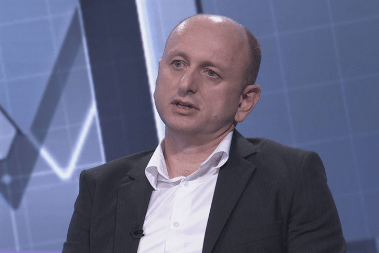 Knežević: Vjerovatno bi pozicija DNP- a na svim institucionalnim nivoima bila mnogo bolja da smo se odrekli sebe Knežević: Vjerovatno bi pozicija DNP- a na svim institucionalnim nivoima bila mnogo bolja da smo se odrekli sebe