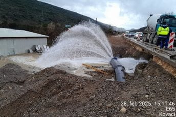 (FOTO) BEMAX: Nijesmo odgovorni za oštećenje cijevi na putu Budva-Tivat, spremni smo da pomognemo zbog građana