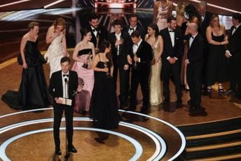 Totalna dominacija "Anore": To je film godine, pripalo mu je pet Oskara, a Šon Bejker je najbolji reditelj, scenarista i montažer Totalna dominacija "Anore": To je film godine, pripalo mu je pet Oskara, a Šon Bejker je najbolji reditelj, scenarista i montažer