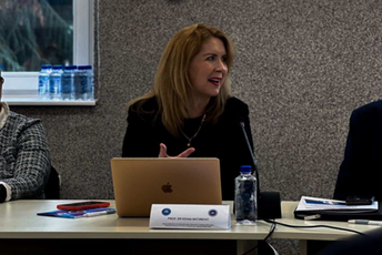 Bećirević: Politika SAD natjeraće EU da se okrene istinski prozapadnim snagama na Zapadnom Balkanu, Tramp preferira snažne lidere, a Vučić to više nije Bećirević: Politika SAD natjeraće EU da se okrene istinski prozapadnim snagama na Zapadnom Balkanu, Tramp preferira snažne lidere, a Vučić to više nije