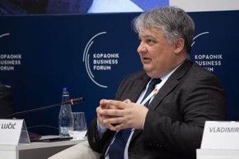 Lučić: 5G mreža ključna za digitalizaciju, Telekom Srbija ulazi na američko tržište Lučić: 5G mreža ključna za digitalizaciju, Telekom Srbija ulazi na američko tržište