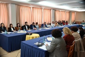 Predstavnici ZZZCG u Lježu: Saradnjom do unapređenja zapošljavanja i samozapošljavanja mladih, žena i dugotrajno nezaposlenih osoba Predstavnici ZZZCG u Lježu: Saradnjom do unapređenja zapošljavanja i samozapošljavanja mladih, žena i dugotrajno nezaposlenih osoba