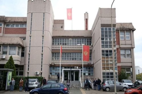 Sindikat: Lekić pokušao nasilno da uđe u prostorije suda, ali tuče nije bilo