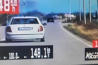 UP: Ulcinjani uhapšeni, vozili više od  100 km/h na dijelu puta gdje je ograničenje 60 km/h