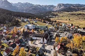 Na Žabljaku bespravno gradili 15 objekata: Šest osoba pod istragom, šteta veća od 40.000 eura Na Žabljaku bespravno gradili 15 objekata: Šest osoba pod istragom, šteta veća od 40.000 eura