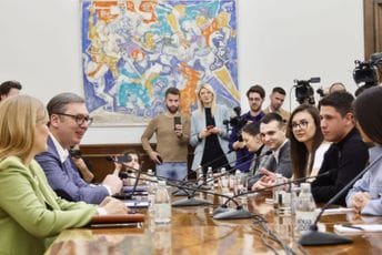 Srbija: Vučić zamolio studente koji se protive blokadama da se u subotu povuku kući iz Pionirskog parka