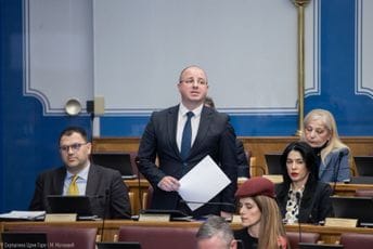 Milović: Novi sistem Poreske uprave plaćen 10 miliona eura napravio haos privredi i građanima