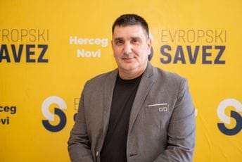 Komnenić: Vrijeme je da se u politički život Herceg Novog uključe novi ljudi sa jasnom vizijom razvoja opštine